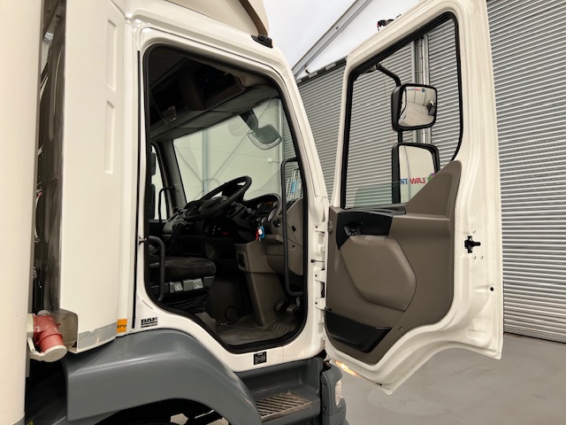 DAF LF55 220 Day Cab Fridge Box
