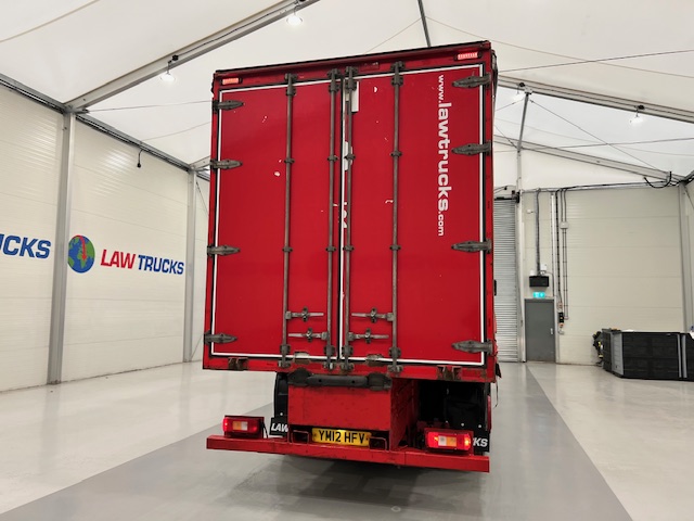 Volvo FM 450 6×2 Sleeper Cab Curtainsider
