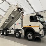 Volvo FM 410 8×4 Sleeper Cab Tar Spec Tipper - thumbnail