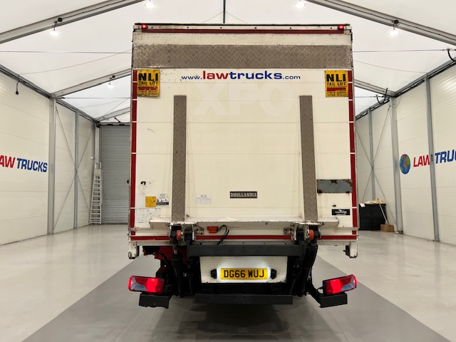 MAN TGM 18.250 4×2 Sleeper Cab Curtainsider