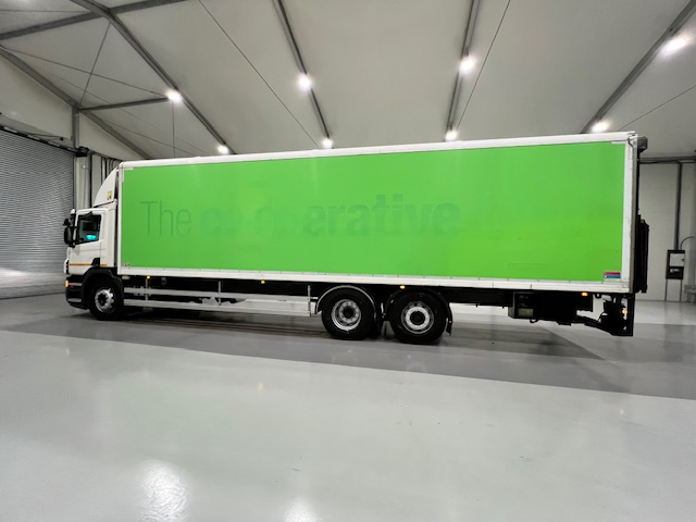 Scania P280 6×2 Rear Lift Day Cab Fridge Box