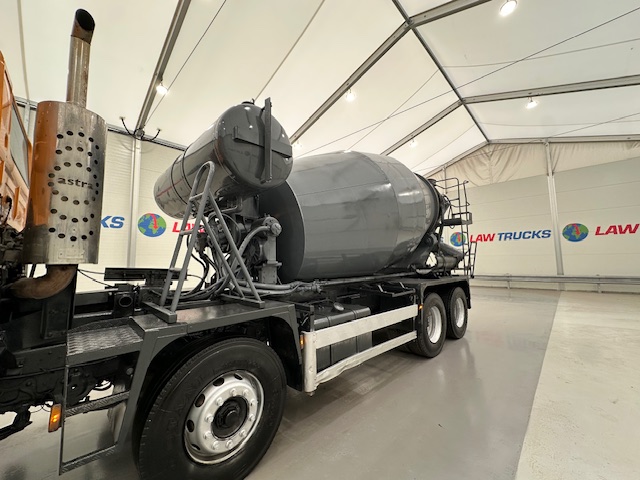 Hino 700 3241 8×4 Cement Mixer