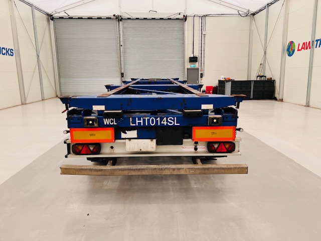 Montracon Tri Axle Sliding Skeletal Trailer BPW