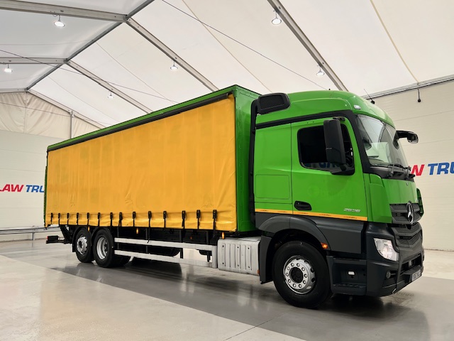Mercedes Actros 2536 6×2 Sleeper Cab Curtainsider