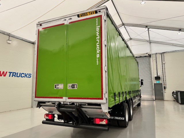 Scania P280 6×2 10 Tyre Rear Lift Curtainsider