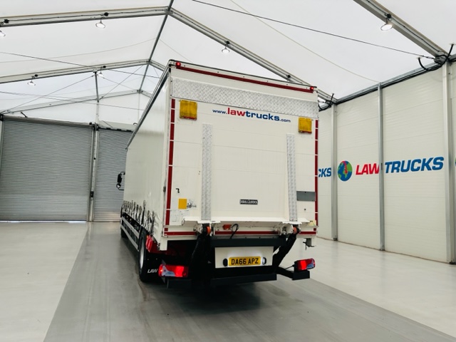 MAN TGM 18.250 Sleeper Cab Curtainsider