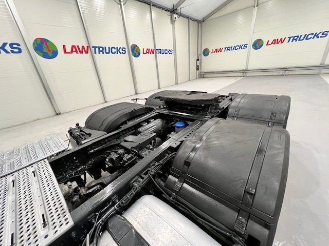 Mercedes Actros 2545 6×2 Midlift Tractor Unit
