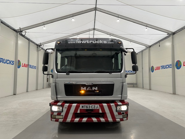 MAN TGL 12.220 Crew Cab Tilt and Slide