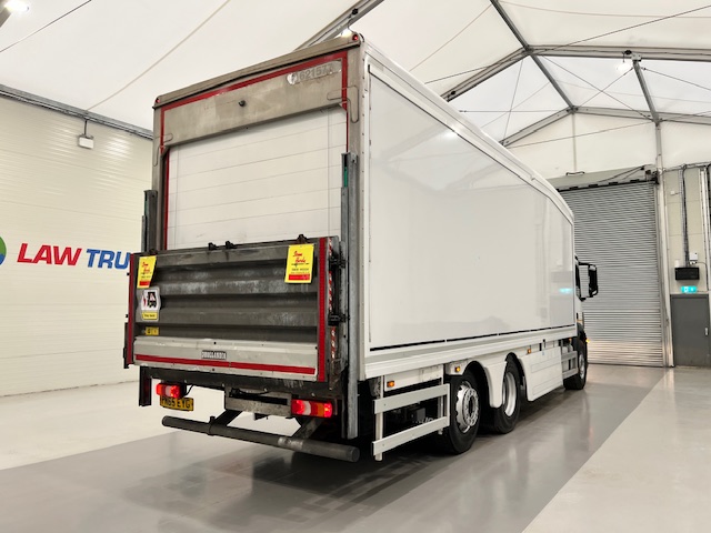 Mercedes Antos 2540 6×2 Rear Lift Day Cab Fridge Box