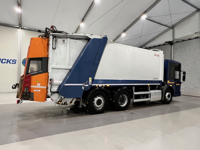Mercedes Econic 2630 6×2 Refuse Bin Lorry