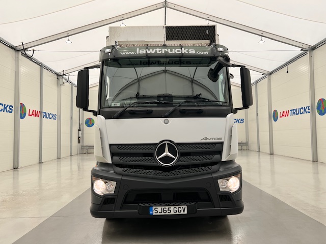 Mercedes Actros 2532 6×2 Rear Lift Day Cab Fridge Box