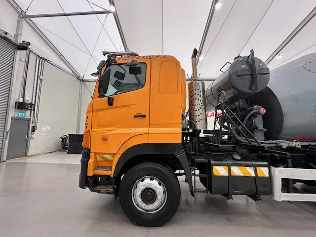Hino 700 3241 8×4 Cement Mixer