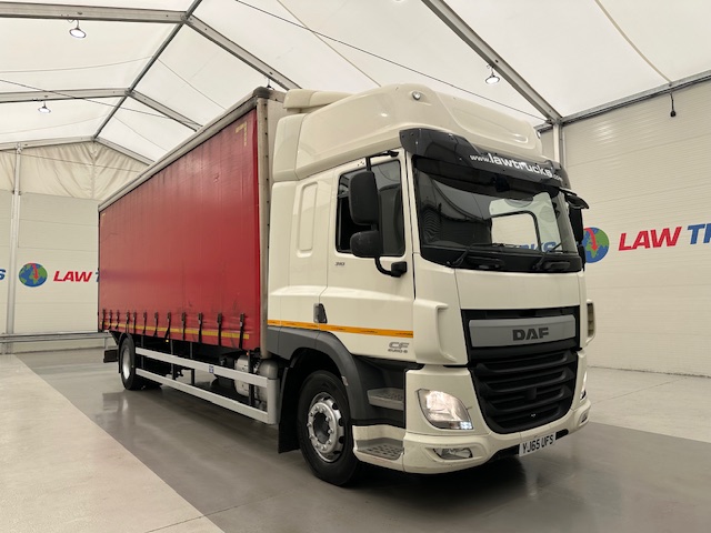 DAF CF 310 Sleeper Cab Curtainsider