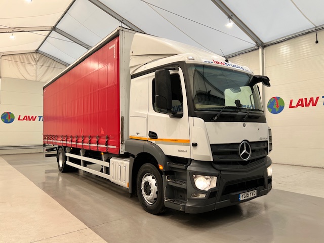 Mercedes Actros 1824 4×2 Sleeper Cab Curtainsider