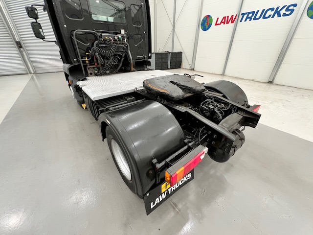 DAF LF 260 4×2 Rest Cab Tractor Unit