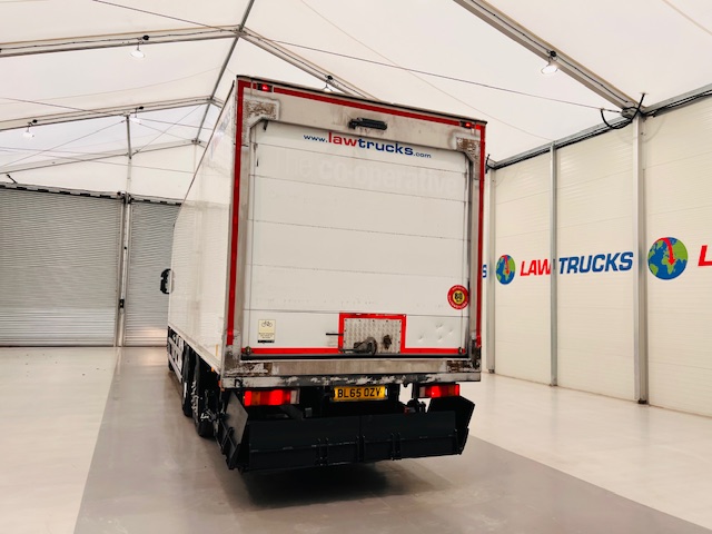 Iveco Stralis 310 AT 6×2 Fridge Box