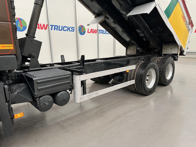 Volvo FM9 300 6×4 Sleeper Cab Tipper Manual