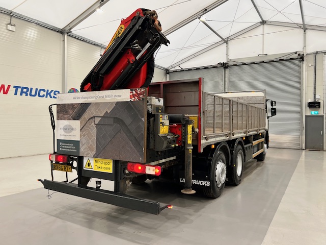 Renault C320 6×2 Day Cab Dropside with Crane