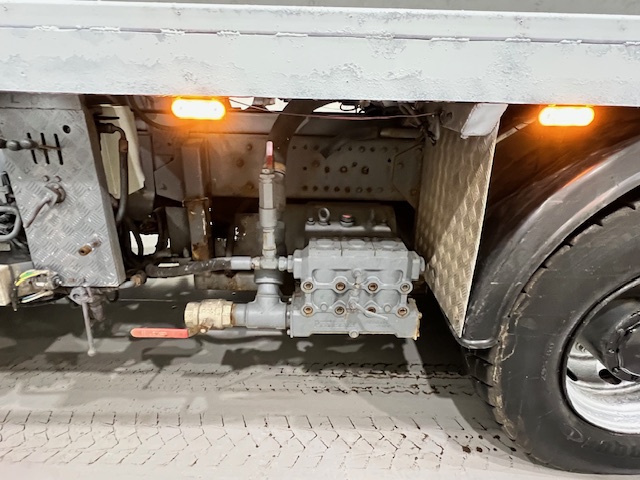 Mercedes Atego 2628 6×4 Day Cab Vacuum Tanker