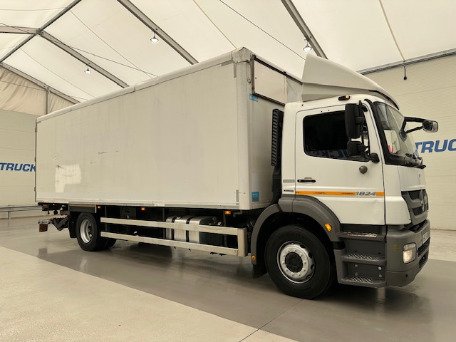 Mercedes Axor 1824 Day Cab Box Van