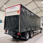 Volvo FM9 260 10 Tyre Sleeper Cab Curtainsider - thumbnail