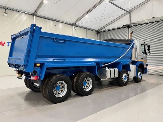 Volvo FMX 410 8×4 Day Cab Steel Tipper