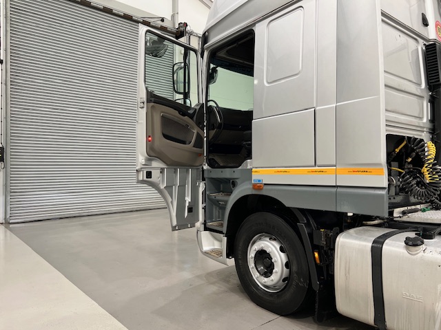 DAF XF105 460 6×2 Super Space Cab Tractor Unit
