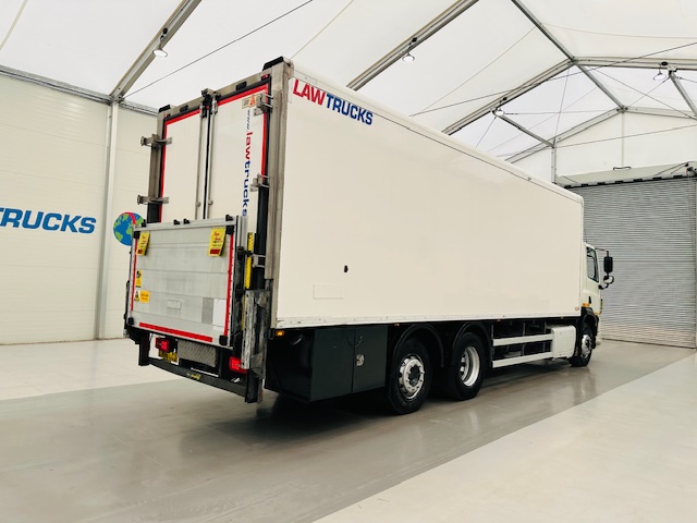 DAF CF 290 6×2 Rear Steer Fridge Box