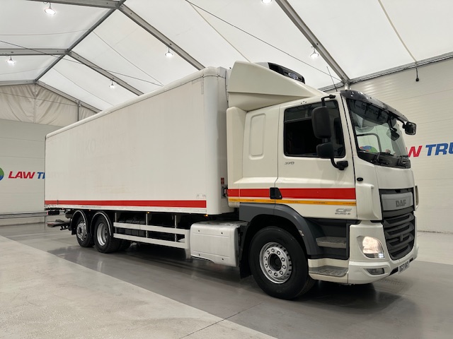 DAF CF 370 6×2 Sleeper Cab Fridge Box