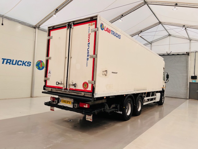 DAF CF 330 6×2 Rear Lift Fridge Box