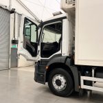 Mercedes Actros 2532 6×2 Rear Lift Day Cab Fridge Box - thumbnail