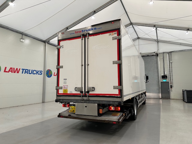 Mercedes Antos 1827 Day Cab Fridge Box