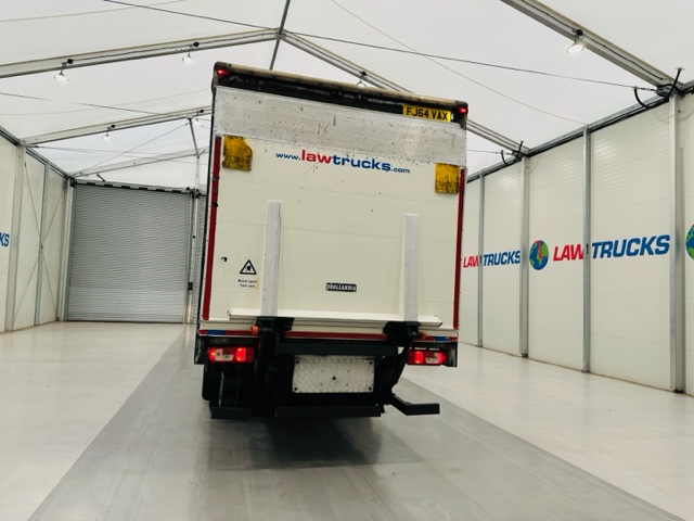 DAF CF75 310 6×2 Rear Lift Sleeper Cab Curtainsider