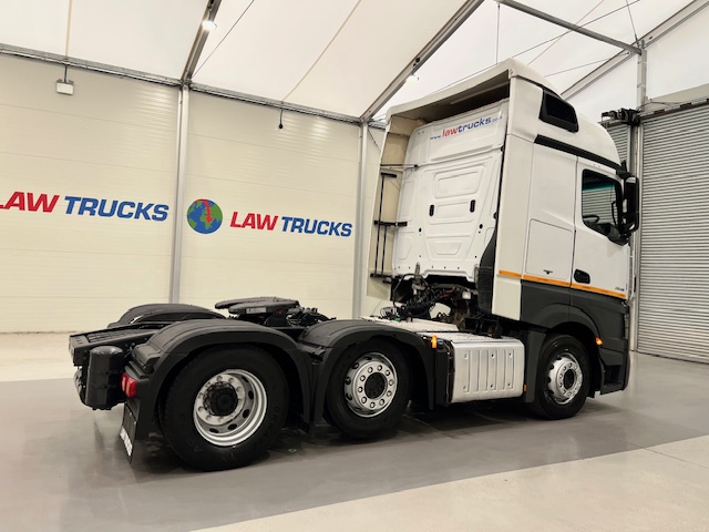 Mercedes Actros 2545 6×2 Midlift Tractor Unit