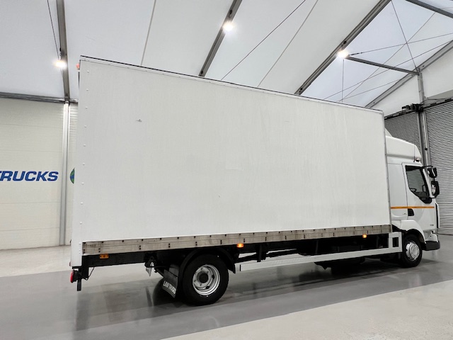 Renault Midlum 190 Sleeper Cab Box Van