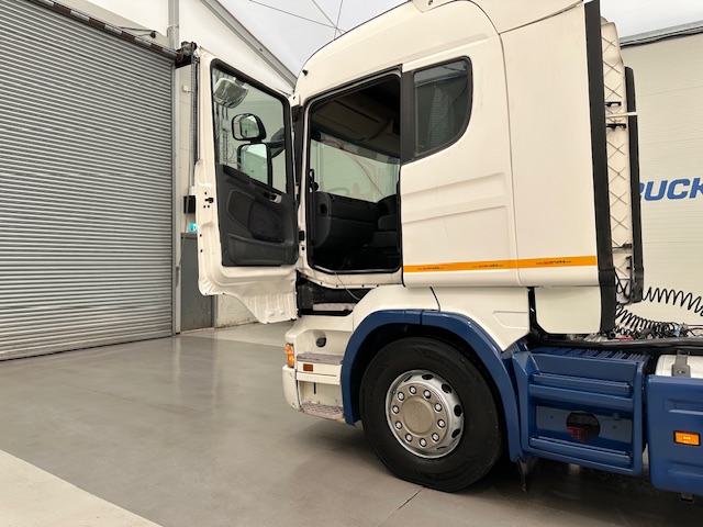 Scania R480 6×2 Midlift Tractor Unit Manual