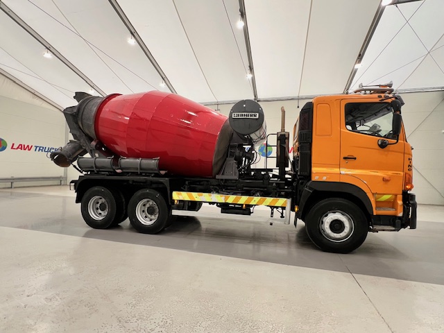 Hino 700 2813 6×4 Cement Mixer