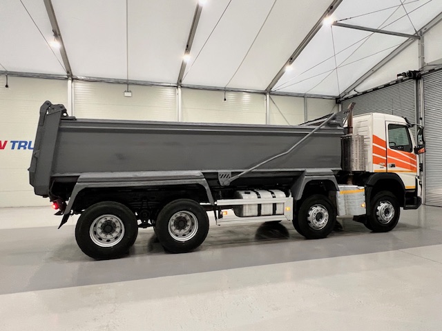 Volvo FMX 420 8×4 Day Cab Steel Tipper