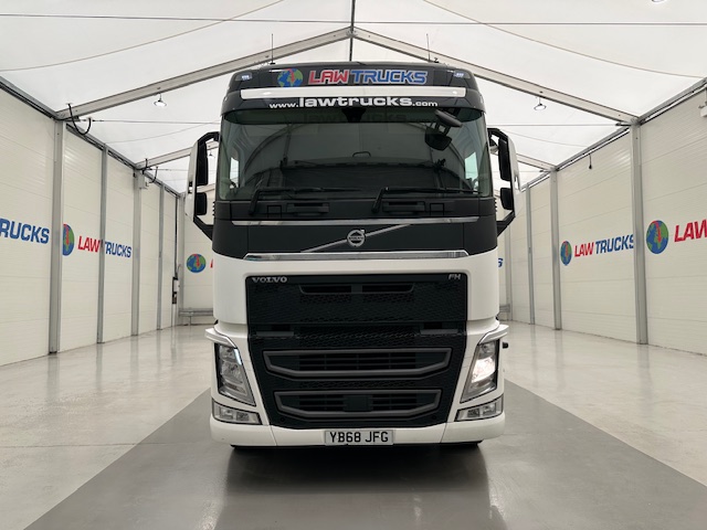 Volvo FH 500 6×2 Midlift Tractor Unit