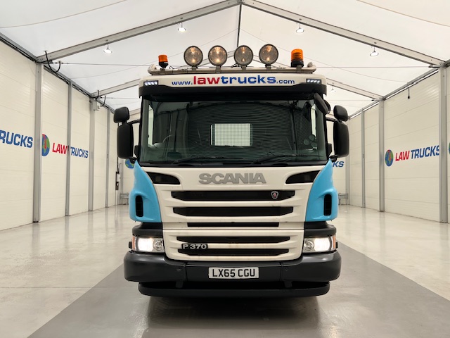 Scania P370 8×4 Sleeper Cab Skip Loader