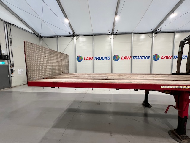 Corus Tri Axle Flatbed Brick Grab Trailer