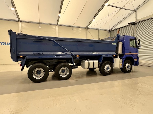 Volvo FM 410 8×4 Day Cab Steel Tipper