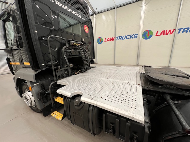 DAF LF 260 4×2 Rest Cab Tractor Unit