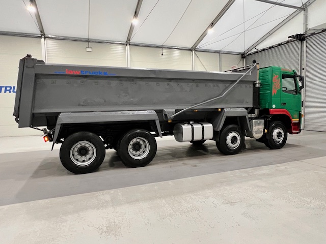 Volvo FM 400 8×4 Day Cab Tipper