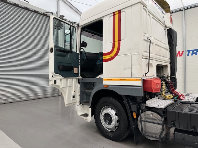 DAF XF95 430 4×2 Tractor Unit Manual
