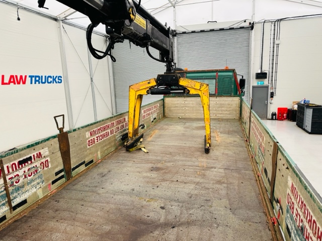 DAF CF75 310 Rear Lift Day Cab Dropside Brick Grab