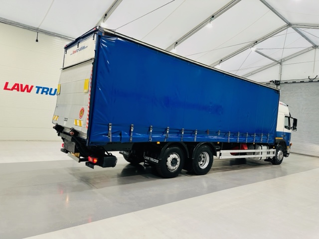 Volvo FM 300 6×2 Sleeper Cab Curtainsider