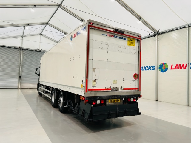 Iveco Stralis 310 AT 6×2 Box Van