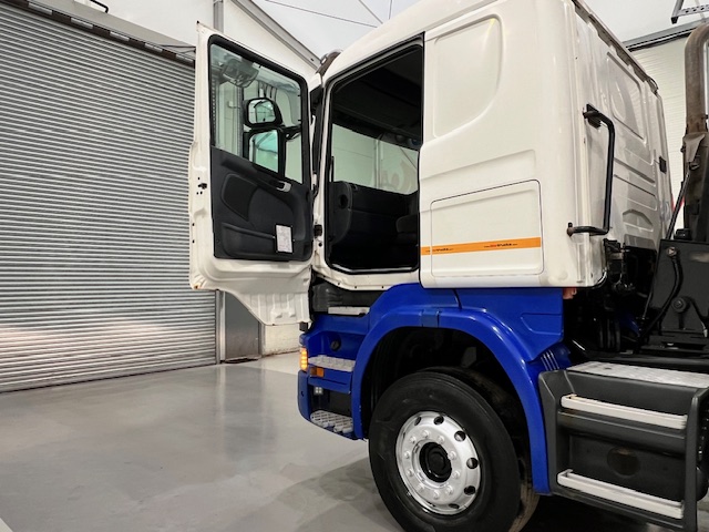 Scania R410 8×4 Sleeper Cab Bulk Tipper