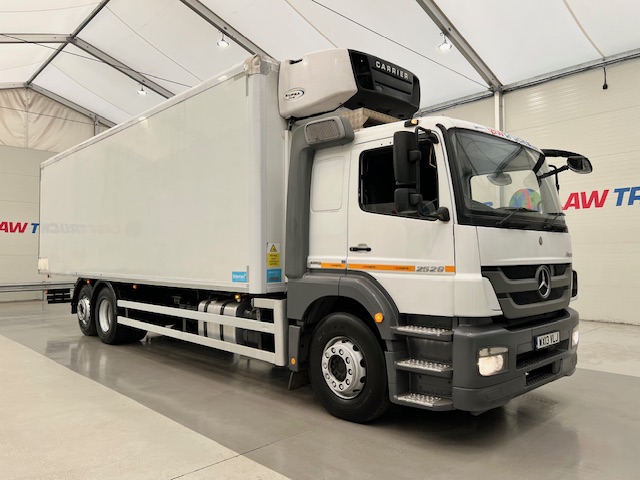 Mercedes Axor 2529 6×2 Rear Lift Sleeper Cab Fridge Box
